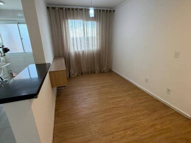 Apartamento para Venda em Carapicuíba - 4