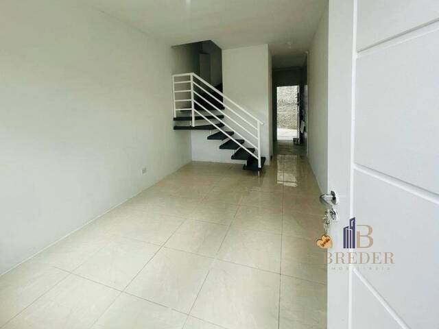Casa para Locação em Cotia - 2